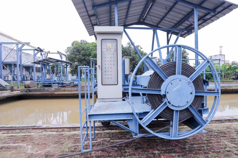 Scraper beserta Panel Kontrol IPA Pulogadung, PT Air Bersih Jakarta